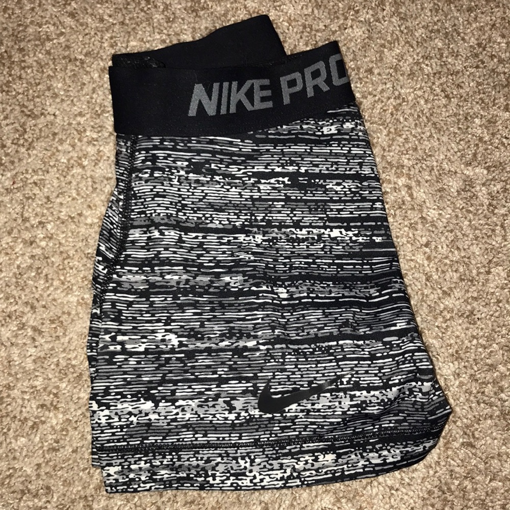 Women’s NikePro Spandex